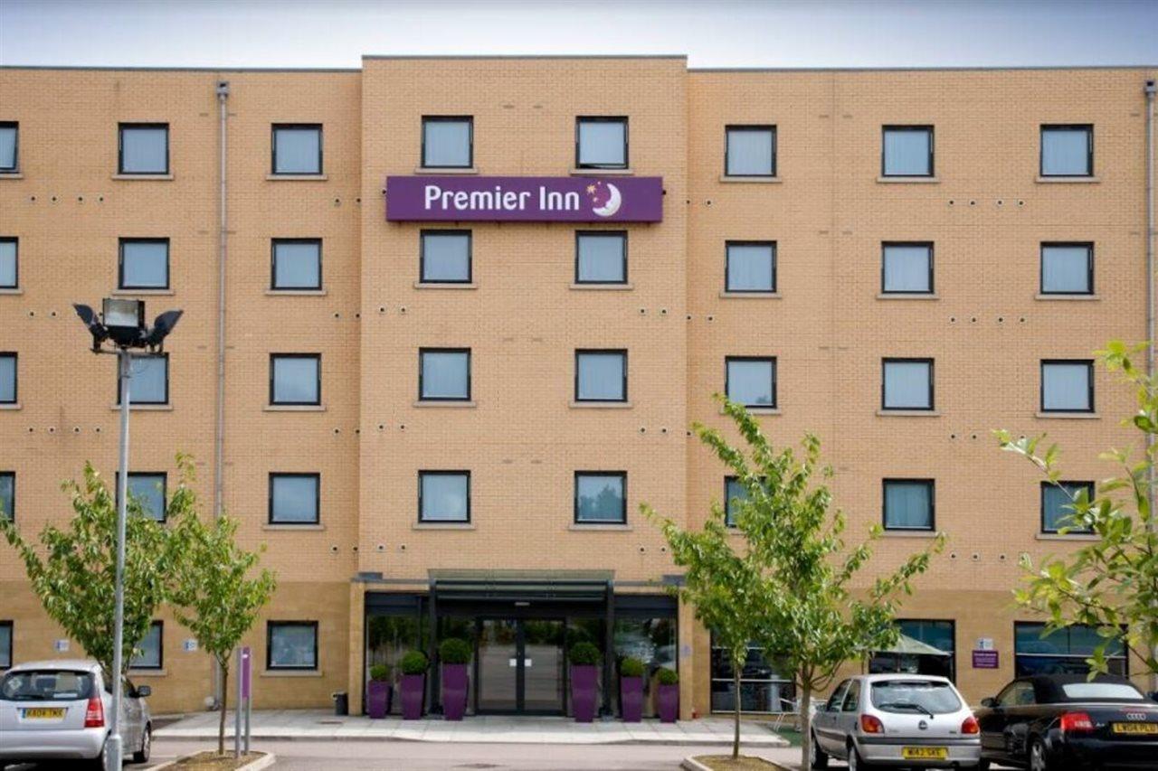 Premier Inn Stevenage Central Exterior foto